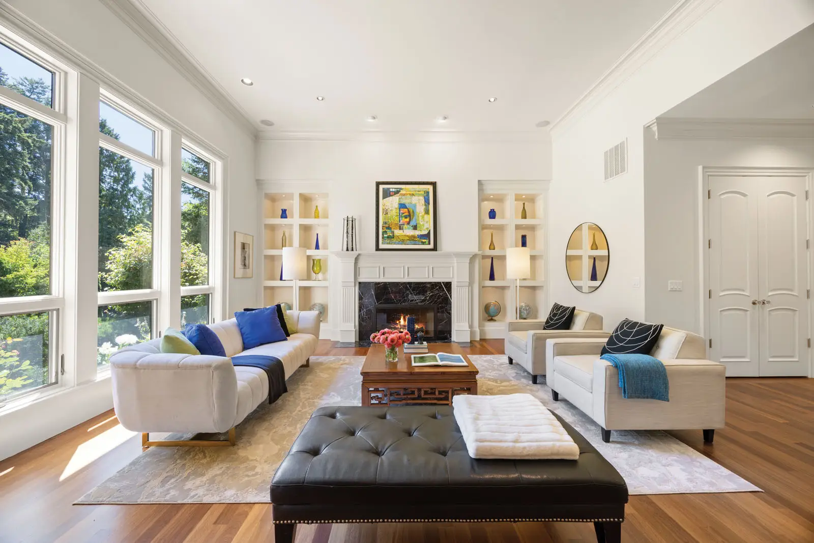 Private Modern Living Meets Timeless Style